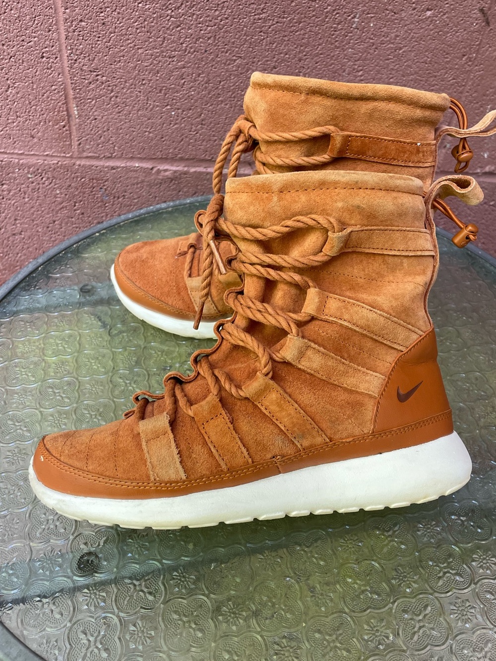 Nike Roshe Run Hi Suede Boots Shoes Size 6 Woman’s
